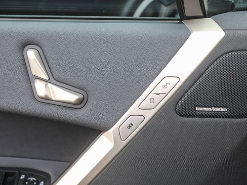 Used 2023 BMW iX xDrive50 w/ Sport Package image 18