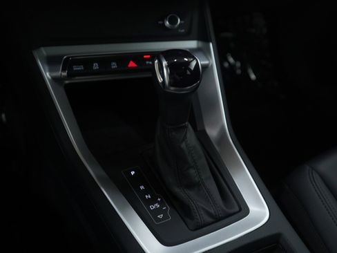 Used 2025 Audi Q3 2.0T Premium image 23