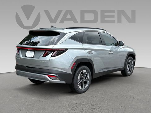 New 2025 Hyundai Tucson SEL image 18