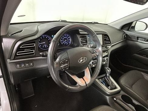 Used 2020 Hyundai Elantra Limited w/ Ultimate Package 03 FWD image 13