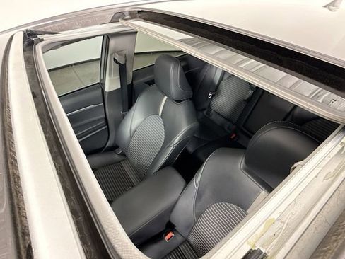 Certified 2020 Toyota Camry SE w/ Convenience Package image 20