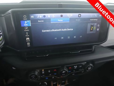 Used 2025 Jeep Wrangler Unlimited Sahara image 5