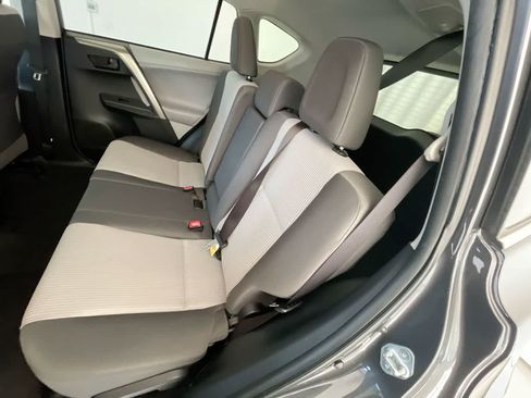 Used 2013 Toyota RAV4 LE AWD/4WD image 21