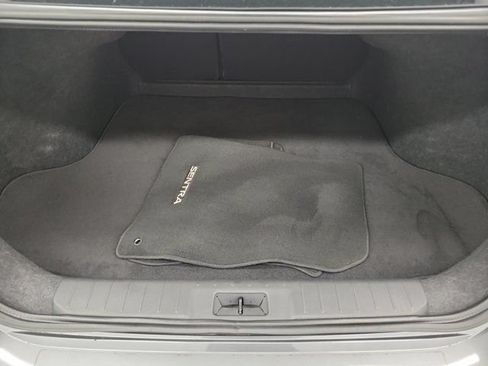 Certified 2023 Nissan Sentra SR FWD image 9