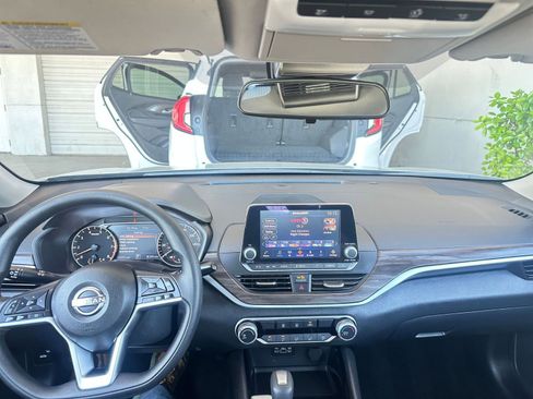 Used 2024 Nissan Altima 2.5 SV image 33