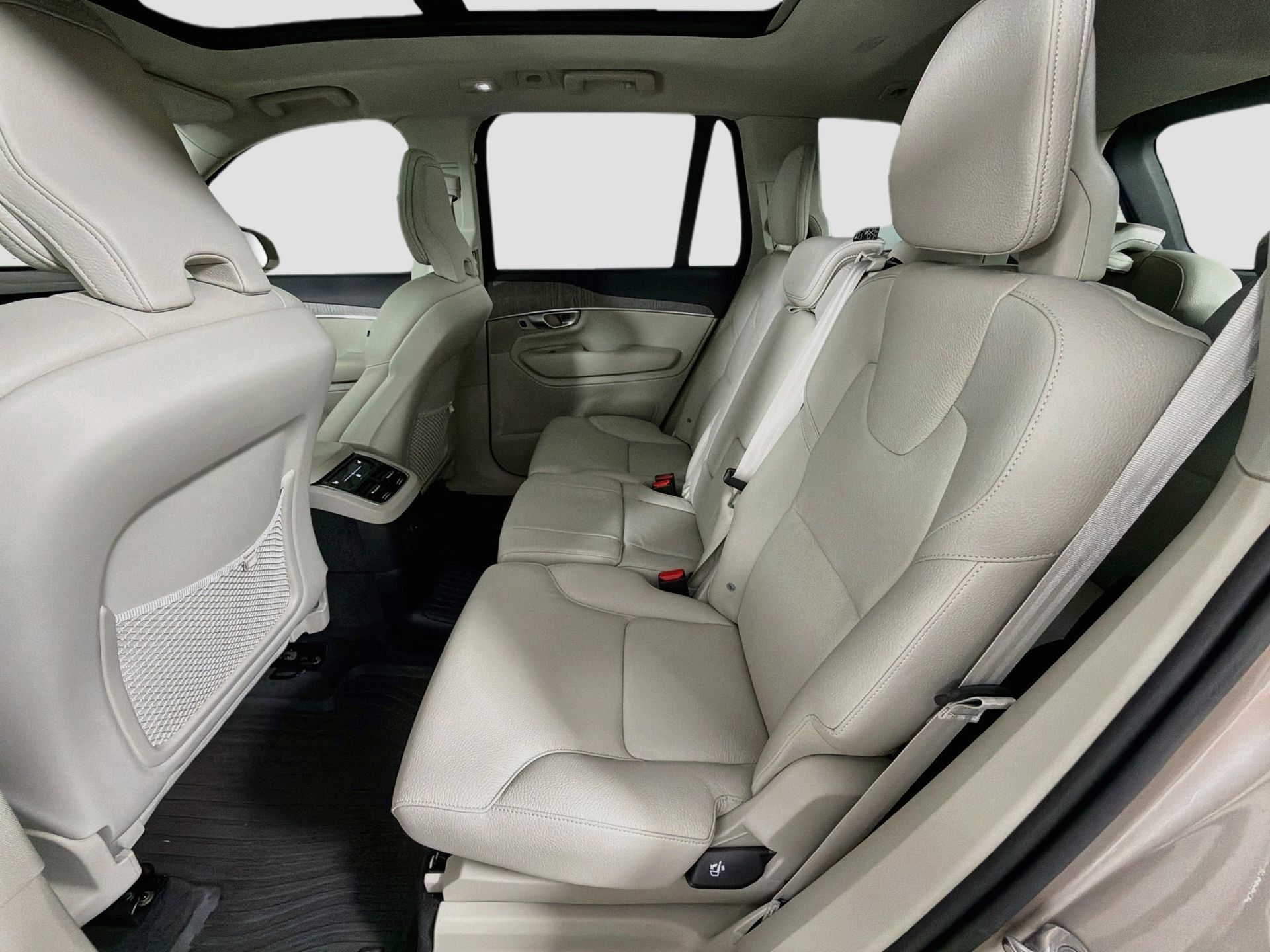 Certified 2024 Volvo XC90 T8 Plus w/ Protection Package Premier AWD/4WD image 26
