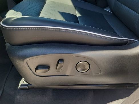 Used 2025 Buick Enclave Sport Touring image 16