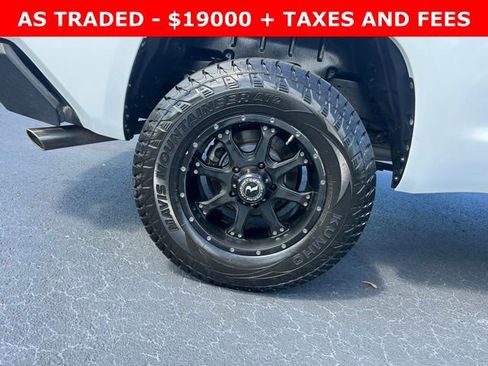 Used 2015 Toyota Tundra SR5 w/ SR5 Upgrade Package image 7