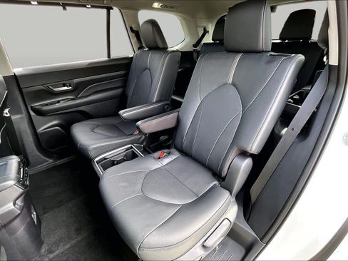 Used 2026 Toyota Grand Highlander AWD image 20