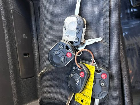 Used 2019 Ford Transit 150 XLT image 24