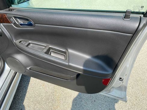 Used 2014 Chevrolet Impala LT image 28