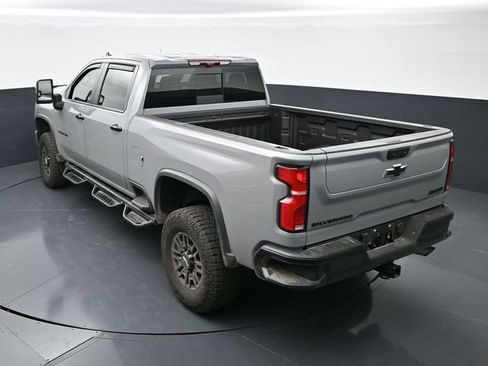Used 2025 Chevrolet Silverado 2500 ZR2 w/ Technology Package AWD/4WD image 35