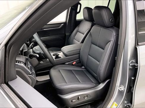 New 2025 GMC Acadia Elevation w/ Elevation Premium Package FWD image 11