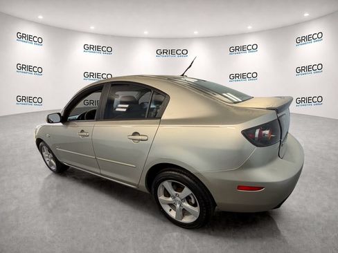 Used 2004 MAZDA MAZDA3 I w/ Pwr & 16" Alloy Wheel Pkg FWD image 9