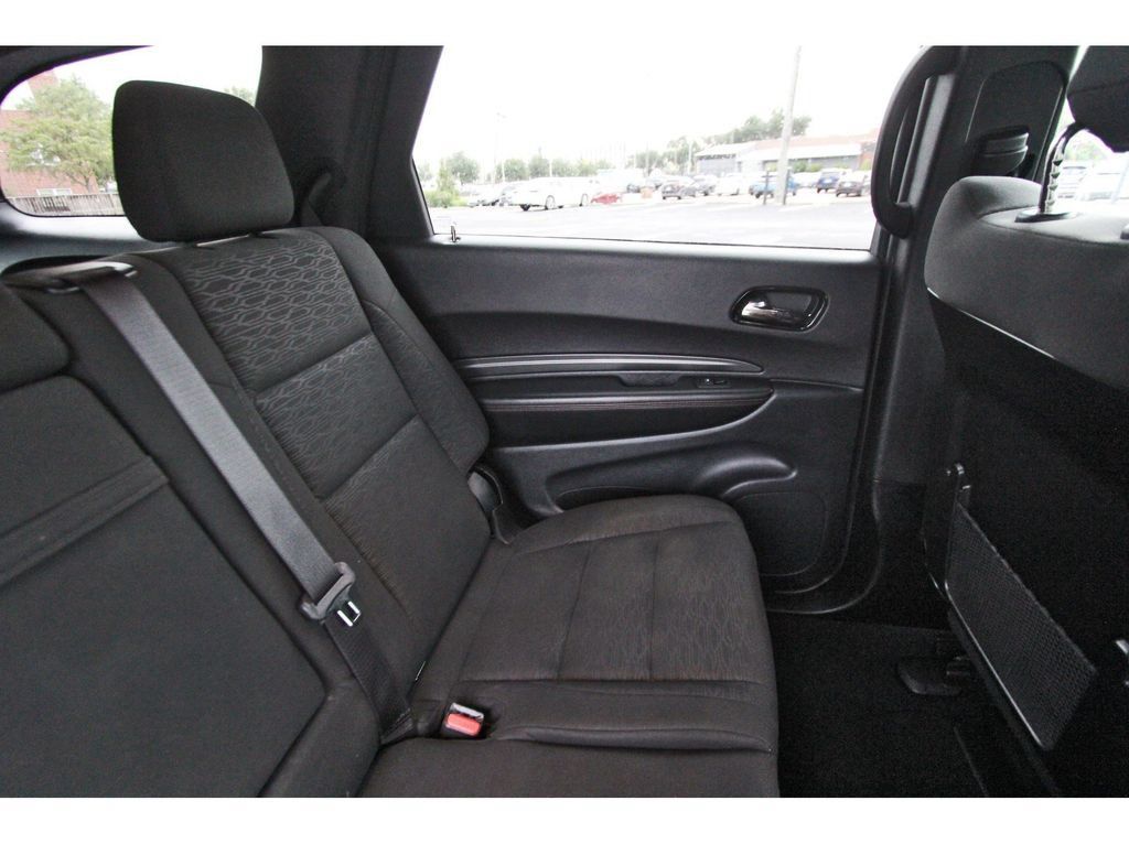 Used 2025 Dodge Durango GT AWD/4WD image 13
