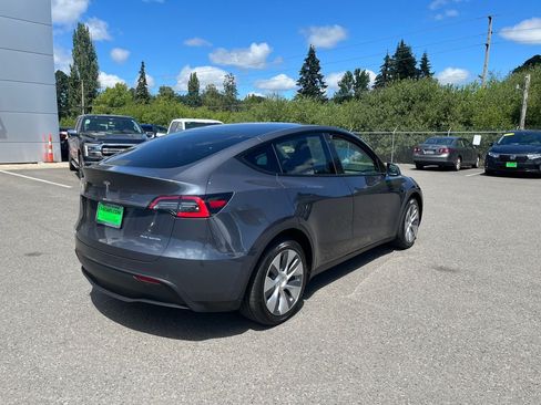 Used 2021 Tesla Model Y Long Range AWD/4WD image 6