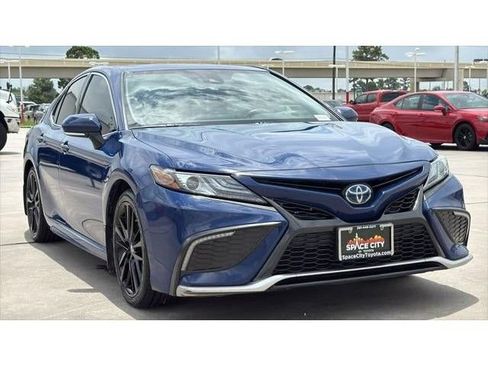 Used 2024 Toyota Camry XSE w/ Cold Weather Package FWD image 8