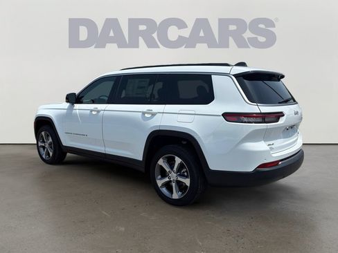 New 2026 Jeep Grand Cherokee L Limited w/ Luxury Tech Group II AWD/4WD image 5