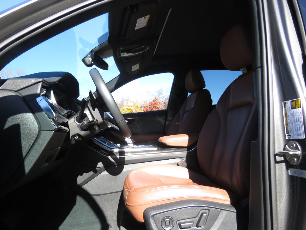 Used 2023 Audi Q7 3.0T Premium AWD/4WD image 10