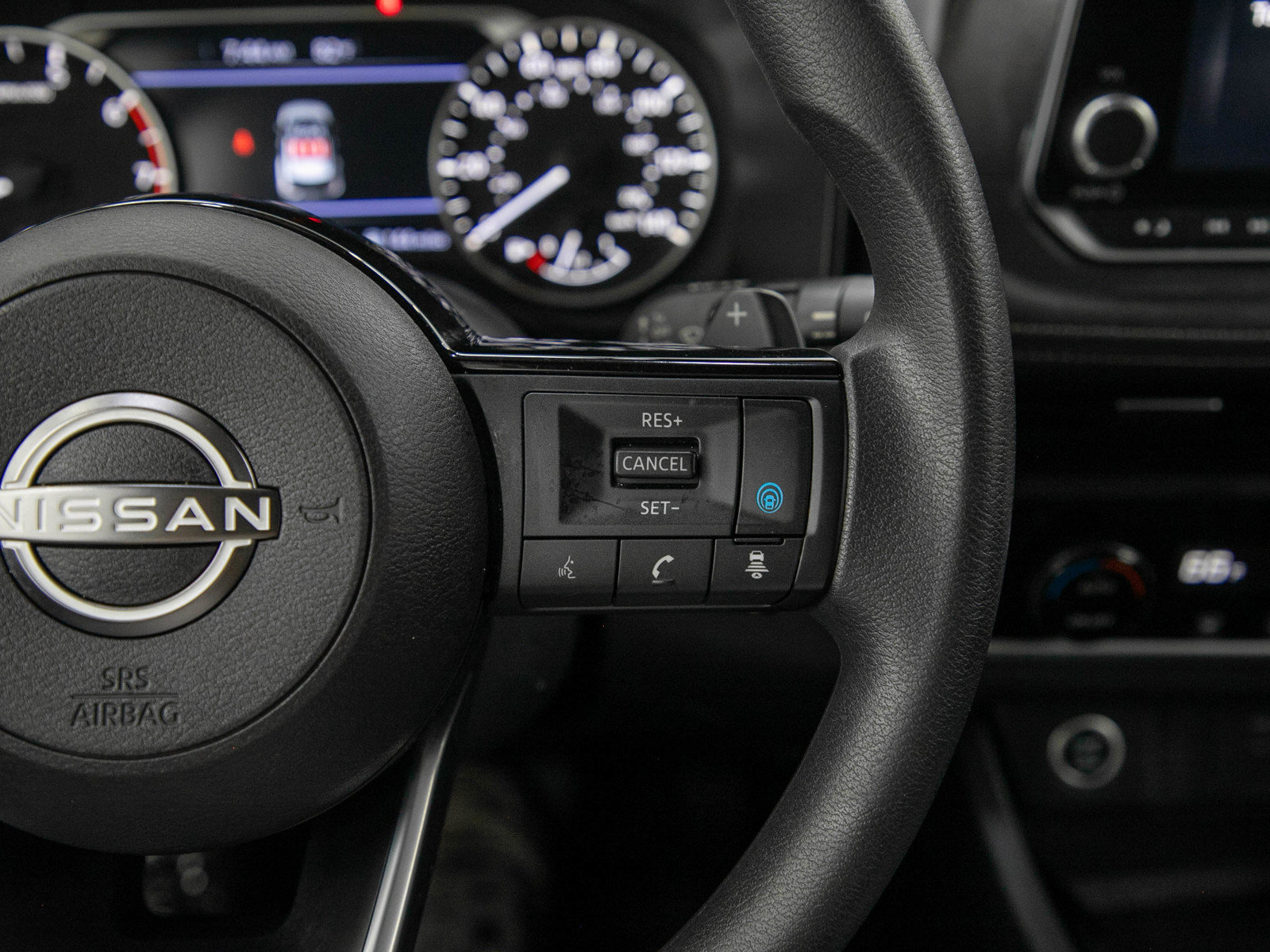 Used 2023 Nissan Rogue SV AWD/4WD image 22