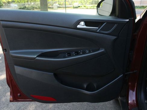 Used 2020 Hyundai Tucson SE image 13