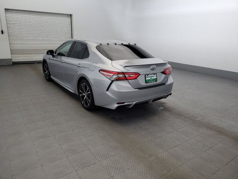 Used 2018 Toyota Camry SE FWD image 5