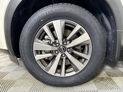 Used 2023 Nissan Pathfinder SL image 19