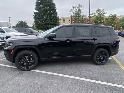 New 2025 Jeep Grand Cherokee L Altitude image 4