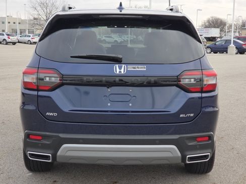 Used 2025 Honda Pilot Elite image 15