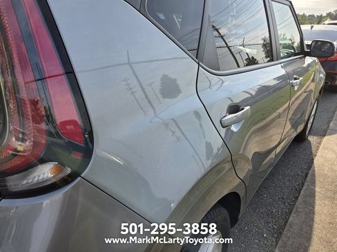 Used 2023 Kia Soul LX w/ Option Group 015 FWD image 11