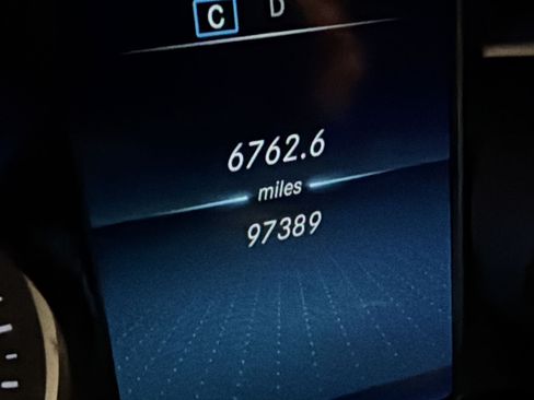 Used 2021 Mercedes-Benz GLC 300 image 17