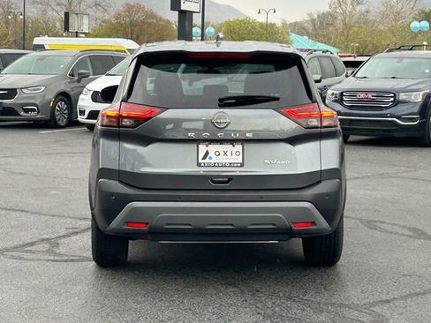 Used 2023 Nissan Rogue SV AWD/4WD image 5