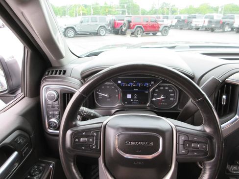 Certified 2020 GMC Sierra 1500 Denali w/ Denali Ultimate Package AWD/4WD image 36