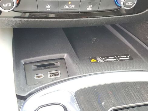 Used 2023 Buick Enclave Essence w/ Experience Buick Package AWD/4WD image 17