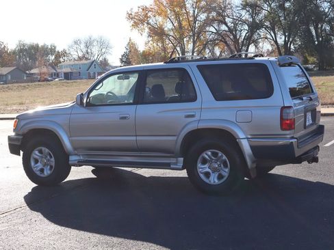 Used 2000 Toyota 4Runner SR5 w/ Upgrade Value Pkg 4 image 8