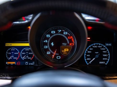 Used 2012 Ferrari 458 Italia Coupe RWD image 43