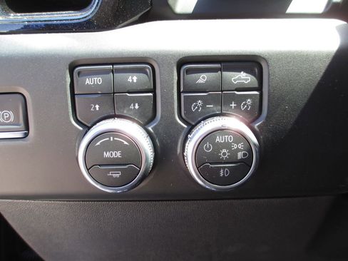 New 2026 GMC Sierra 1500 AT4 w/ AT4 Premium Package AWD/4WD image 18