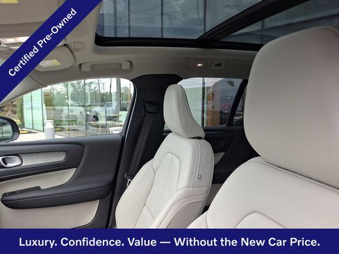 Certified 2023 Volvo XC40 B5 Plus w/ Driver Assist Package AWD/4WD image 15