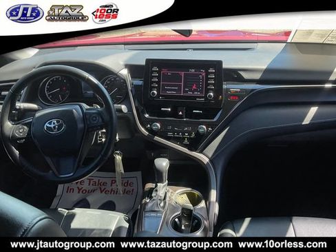 Used 2022 Toyota Camry SE FWD image 16