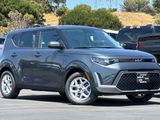 New 2025 Kia Soul S image 2