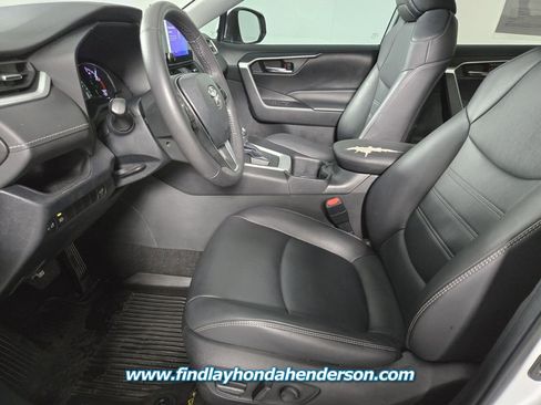 Used 2023 Toyota RAV4 XLE Premium image 10