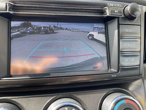 Used 2015 Toyota RAV4 LE AWD/4WD image 19