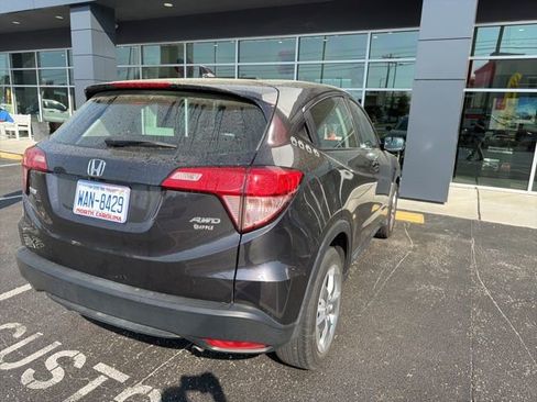 Used 2018 Honda HR-V LX image 7