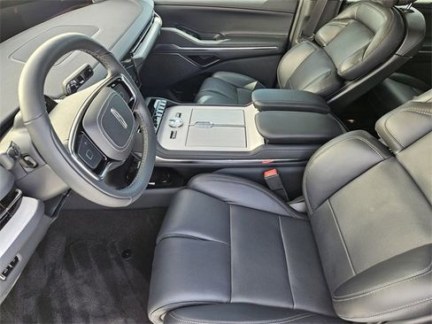 New 2025 Lincoln Navigator Reserve w/ Jet Appearance Package image 12