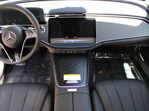 New 2025 Mercedes-Benz E 350 Sedan image 18