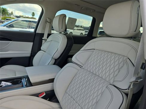 New 2026 Lincoln Nautilus Black Label AWD/4WD image 17