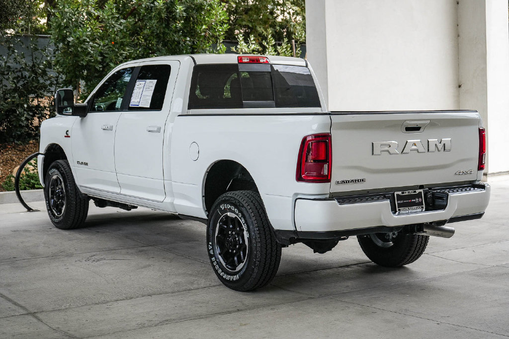 Used 2026 RAM 2500 Laramie AWD/4WD image 4