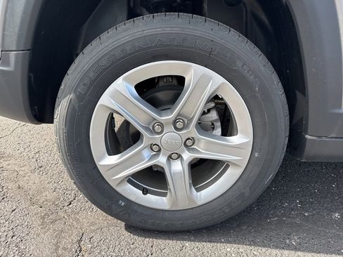 Used 2023 Jeep Compass Latitude w/ Convenience Group image 20