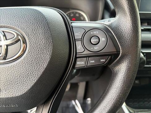 Used 2019 Toyota RAV4 LE image 16