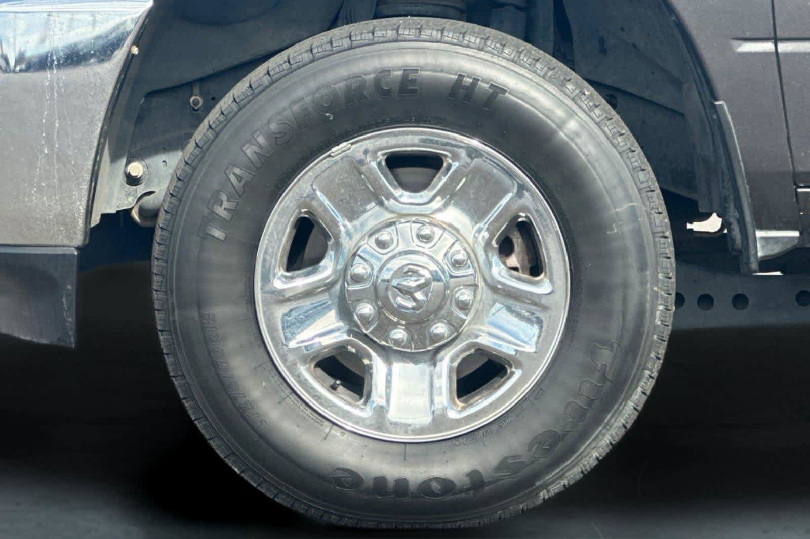 Used 2024 RAM 2500 Tradesman w/ Chrome Appearance Group AWD/4WD image 29